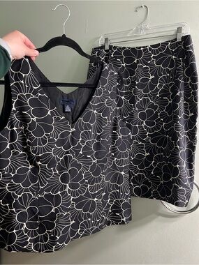 Ann Taylor 100% silk skirt and tank blouse SET
